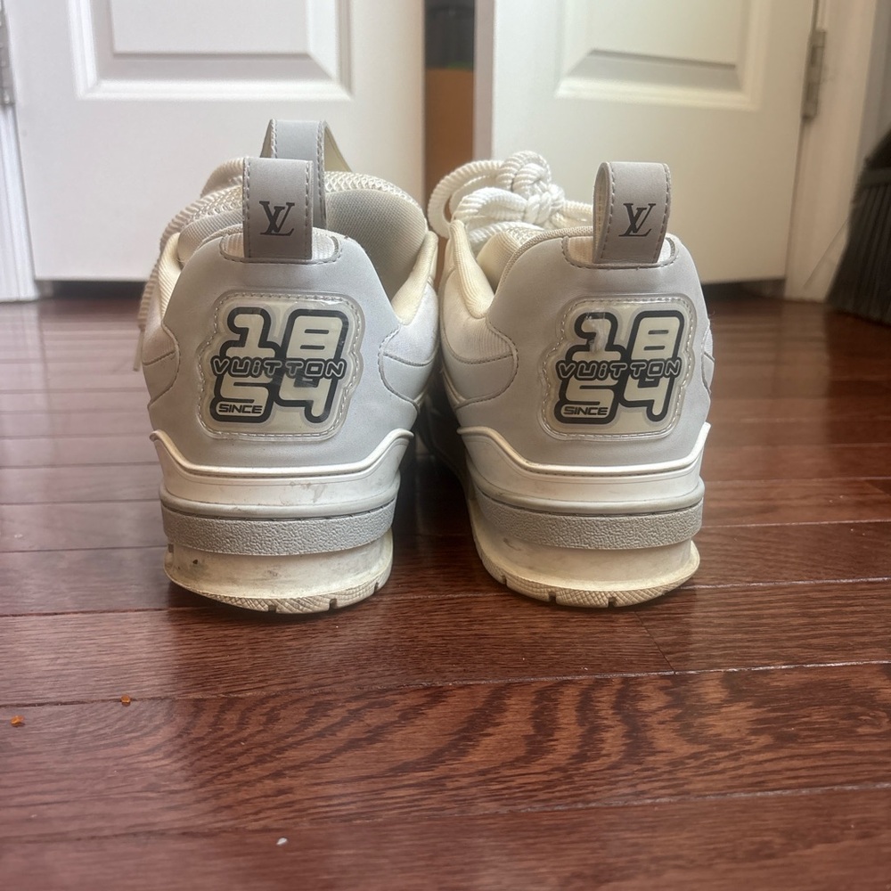 Louis Vuitton Cream and White Low-Top Sneakers - Picture 2 of 6